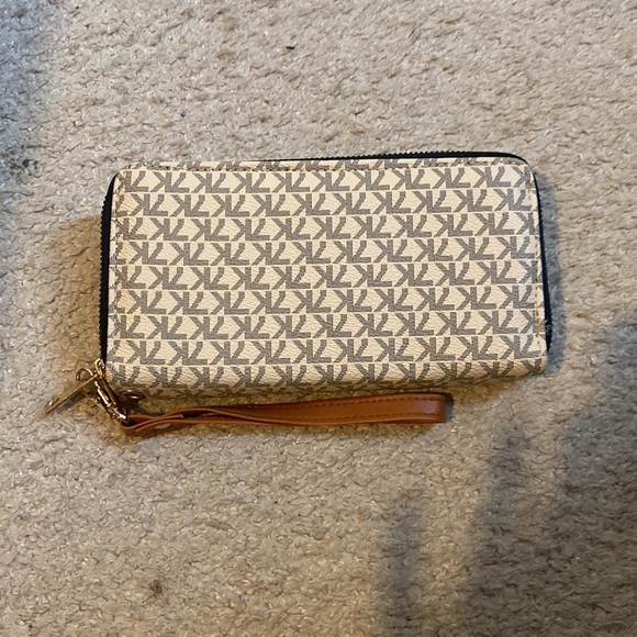 Wallet - Picture 2 of 4